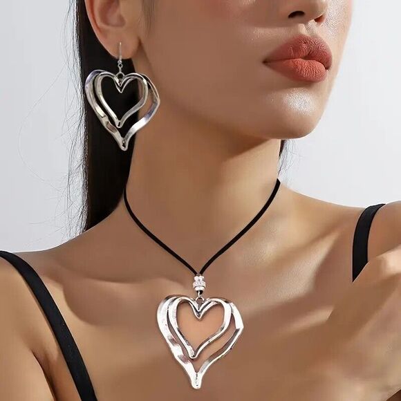 Bohemian Style Double Hollow Heart Earrings and Pendant Set - Picture 2 of 3